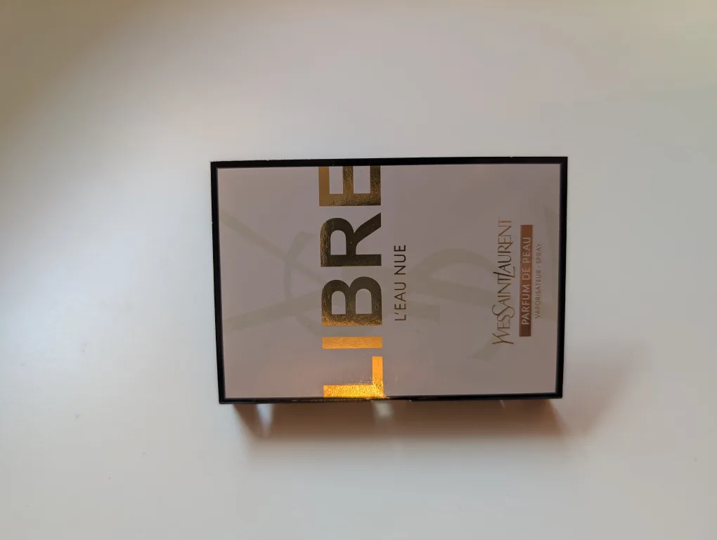 Yves Saint Laurent Libre L'Eau Nue Perfume Sample image indicator(2)