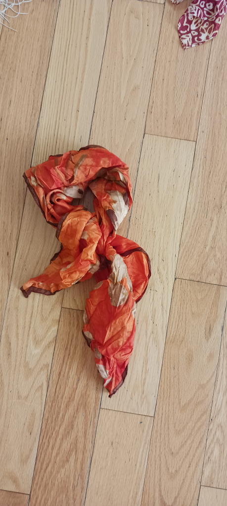 Bundle of 16 assorted silk scarves - photo 3