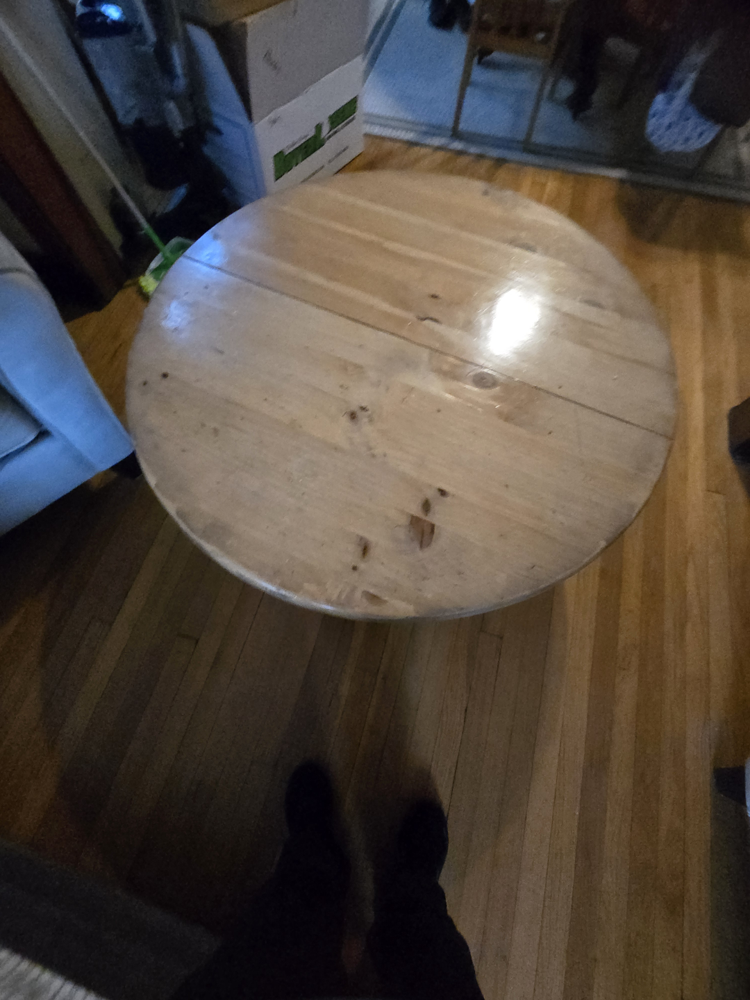 Round Wooden Coffee Table - photo 3