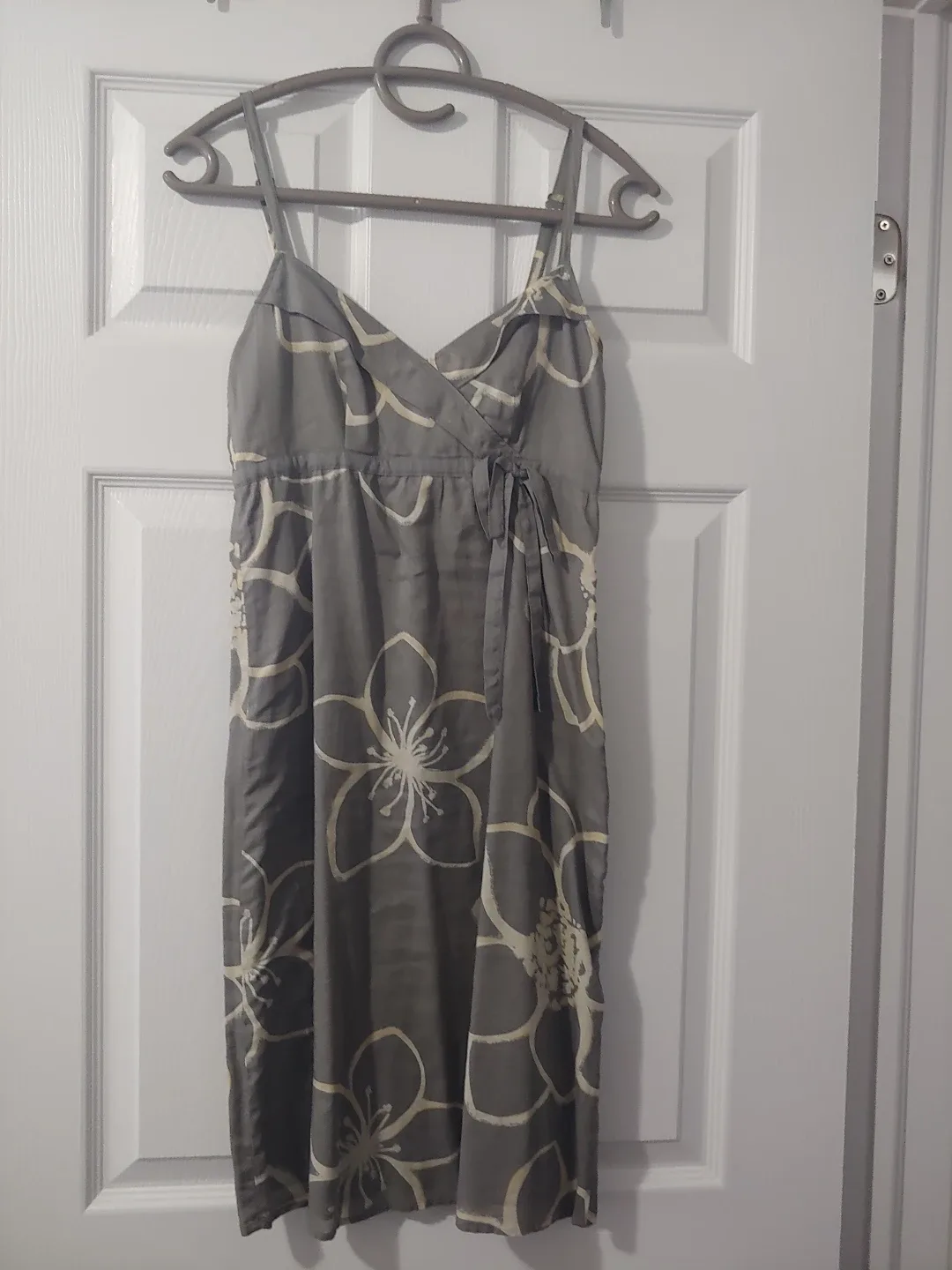 Like New ESPRIT Grey Floral Summer Dress thumbnail