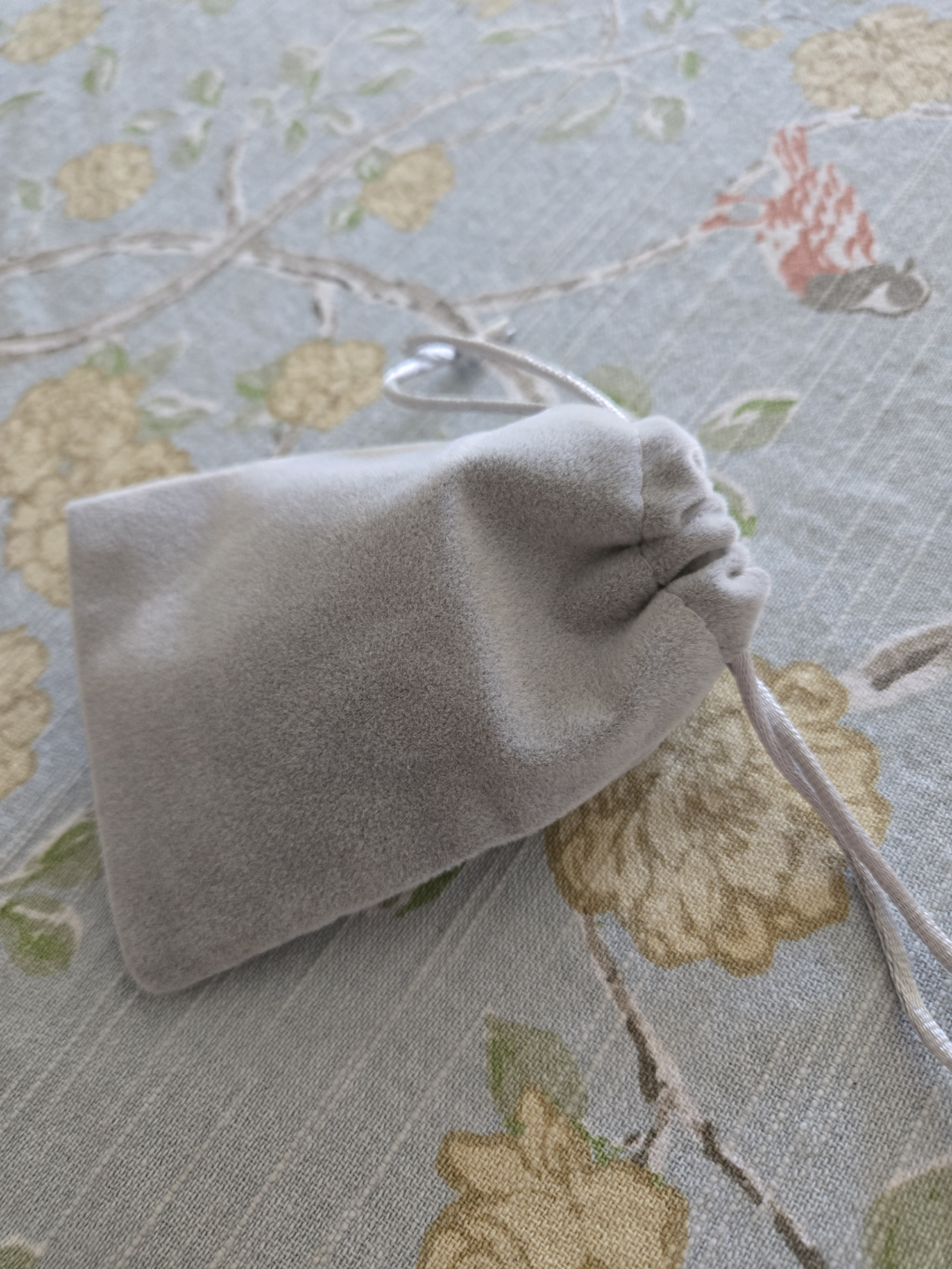 Small velvety pouch 💚 - photo 2