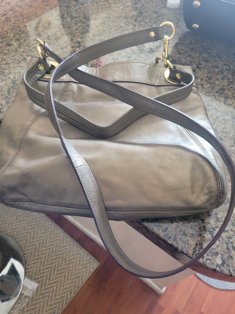 Coach Leather Shoulder Bag - photo 2