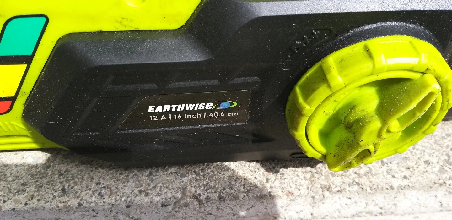 Earthwise 12 Amp 16 inch Electric Chainsaw image indicator(2)