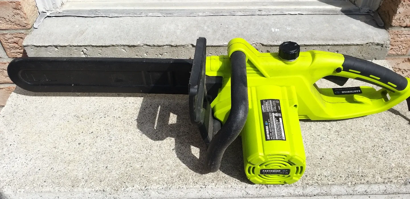 Earthwise 12 Amp 16 inch Electric Chainsaw image indicator(3)