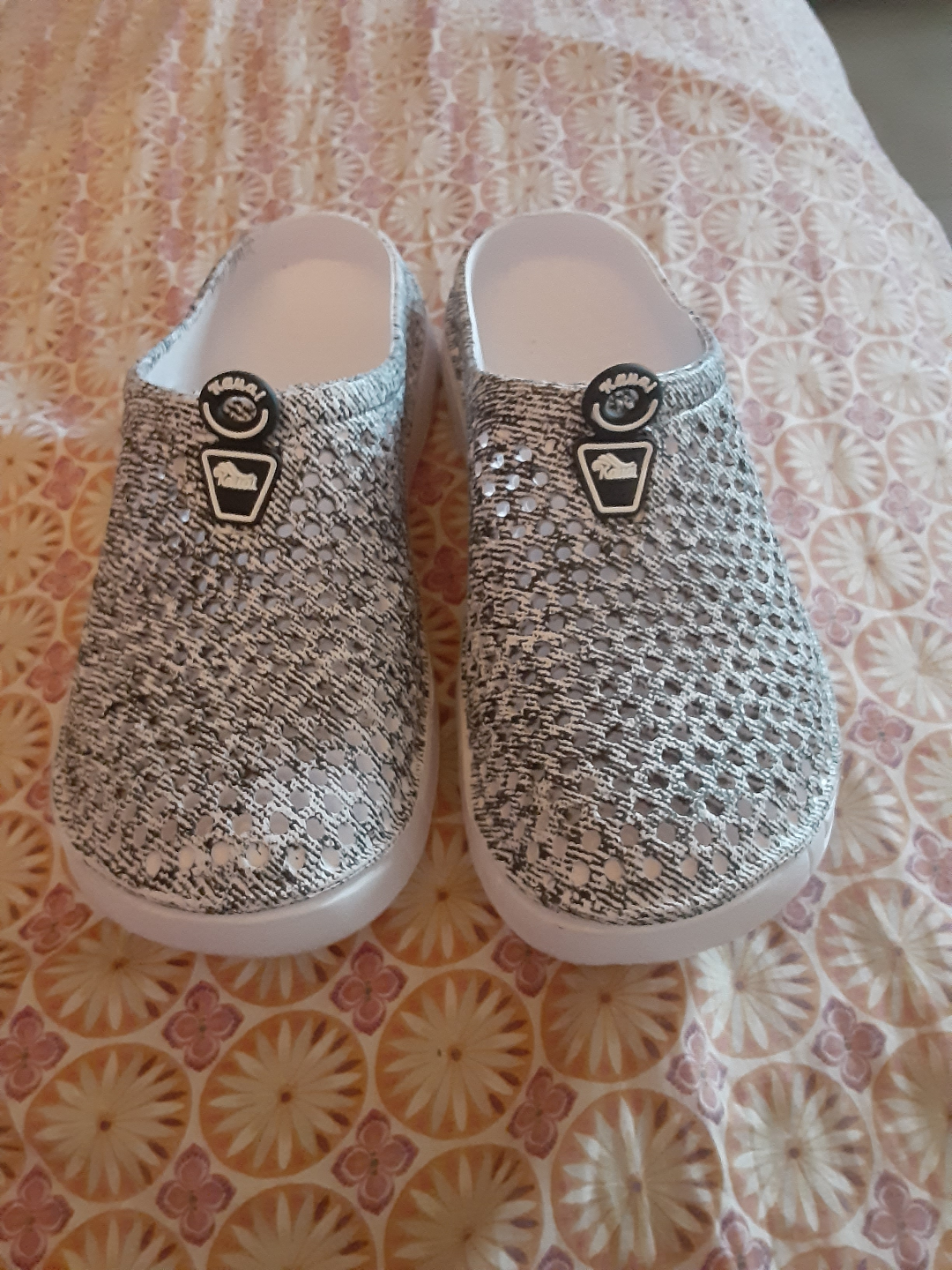 Kaba Women's Grey and White Clogs Size 37