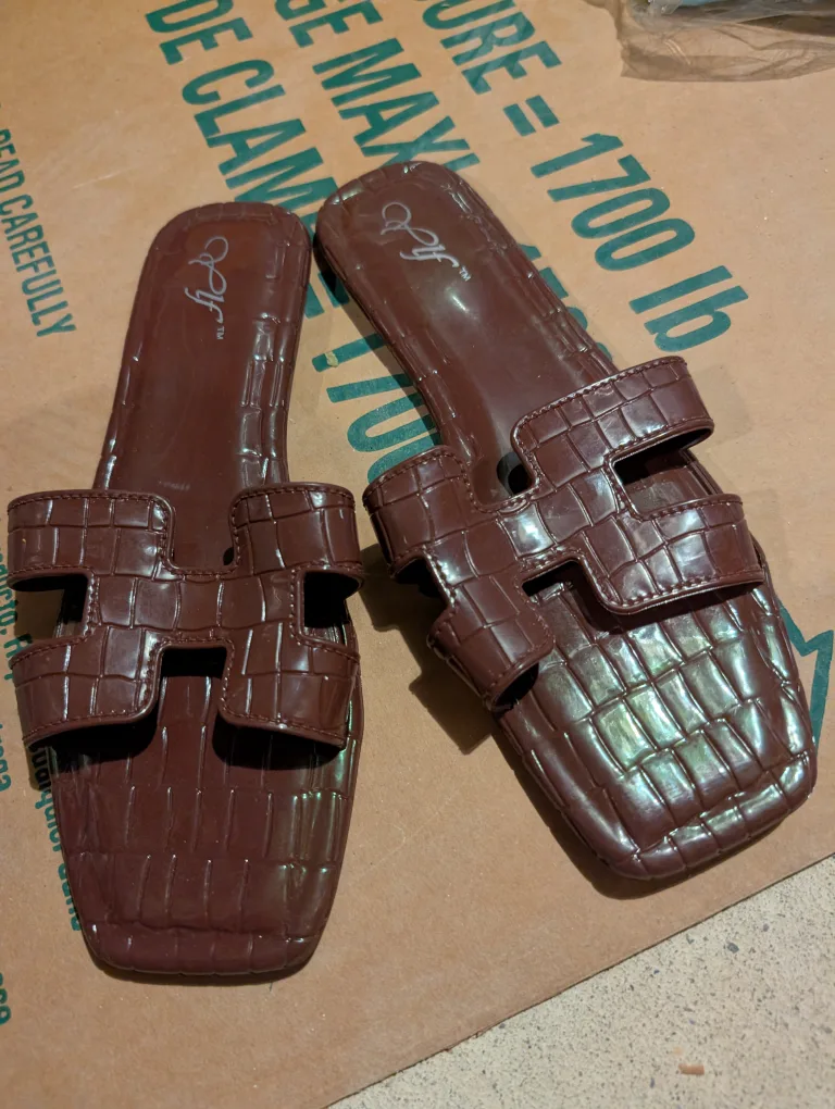 Women's QGF Croc-Embossed Slides - Multiple Colours image indicator(4)