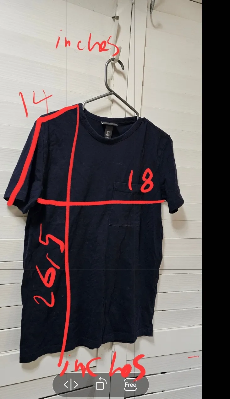 🥕🥕🥕Girls Black T-Shirt Size XS image indicator(2)