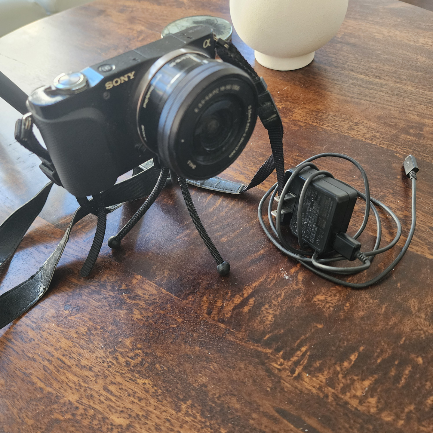 Sony Alpha a5000 Mirrorless Camera with Charger - photo 3