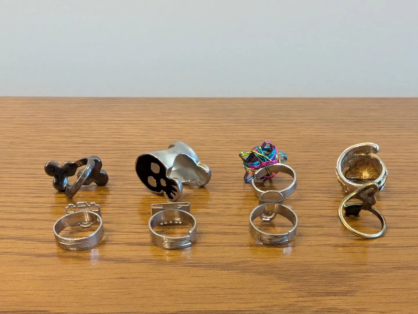 Jewellery: 8 Unique Rings image indicator(2)