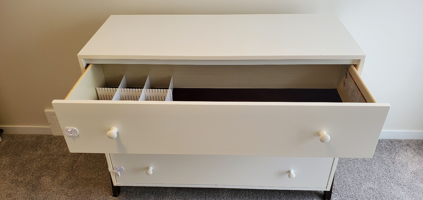 White Three-Drawer Dresser with Dark Brown Legs - photo 3