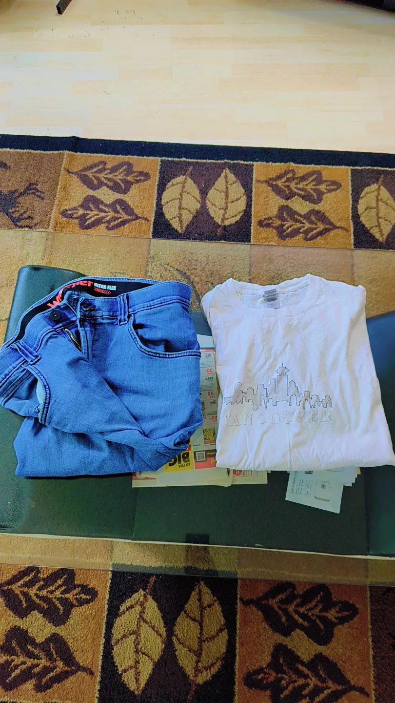 Men's Wrangler Jeans and Vancouver T-Shirt Bundle FreeCycle thumbnail