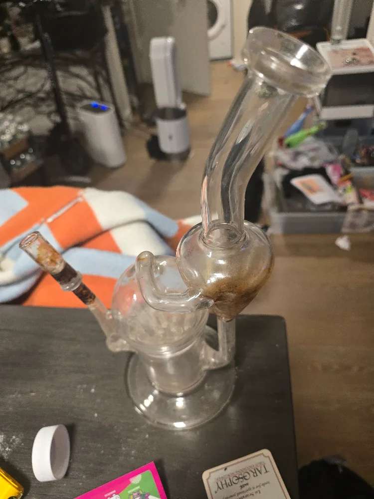 Used Glass Water Pipe 💚 image indicator(2)