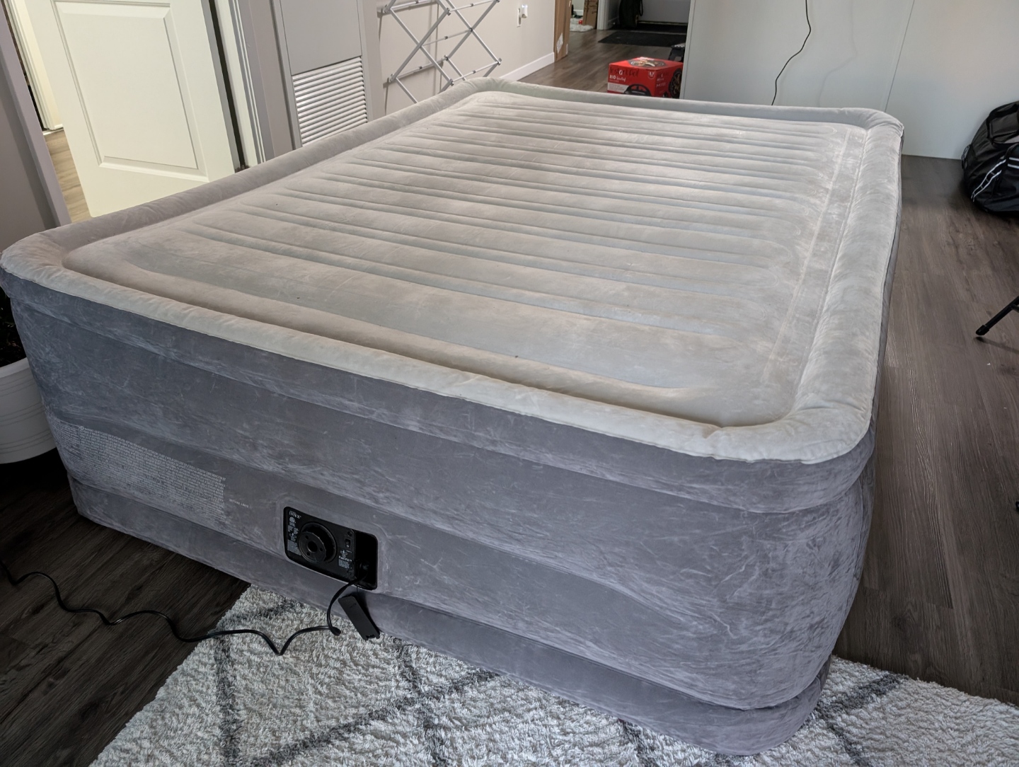 Intex Dura Bean Deluxe Comfort inflatable mattress.