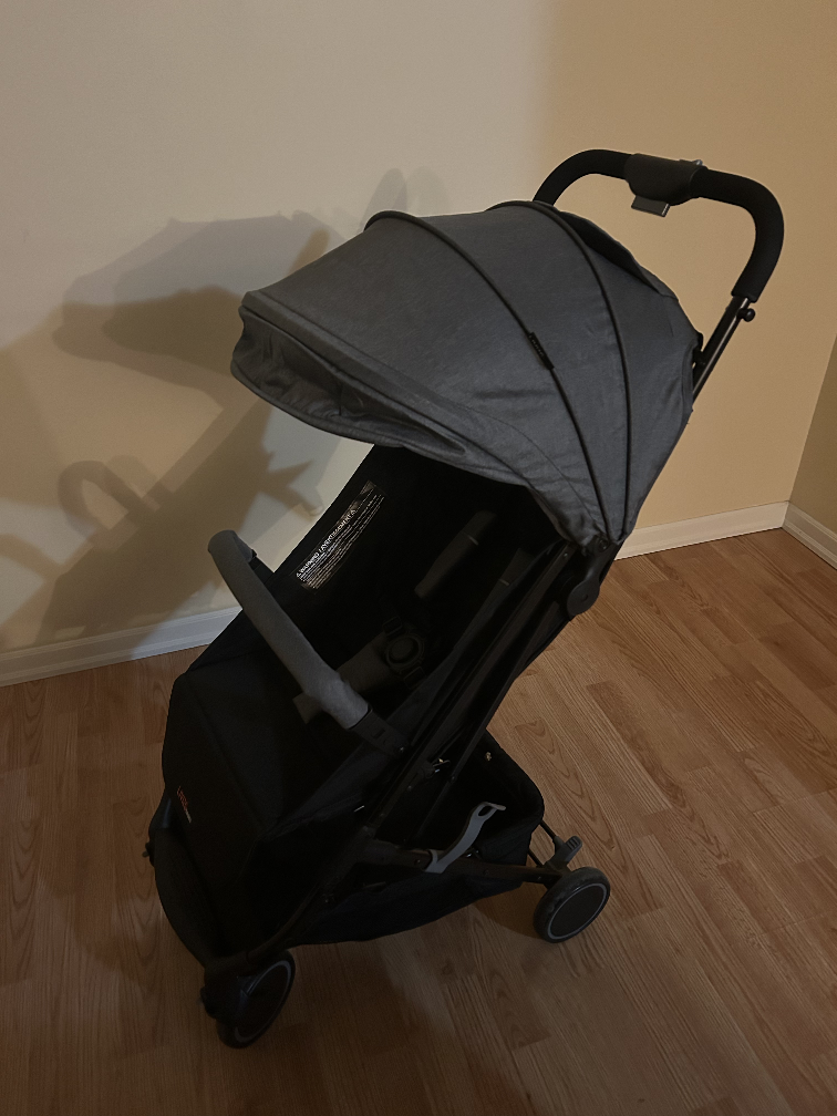 LIVINGbasics Ultra-Lightweight Stroller