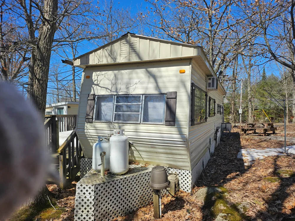30 ft trailer with roof good condition image indicator(2)