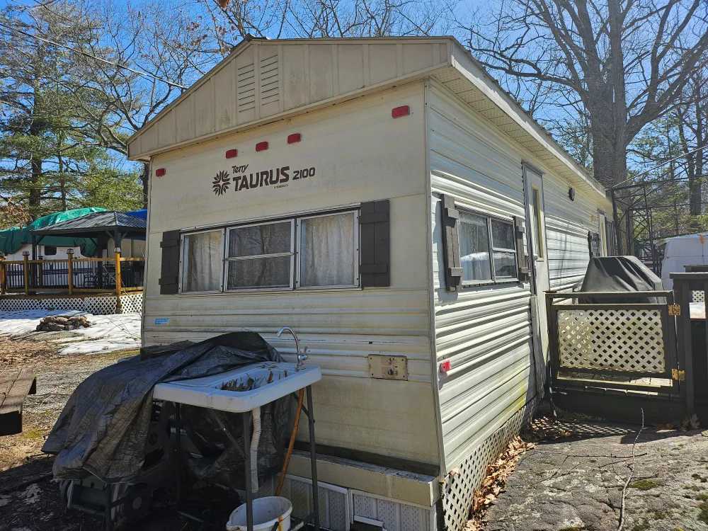 30 ft trailer with roof good condition image indicator(3)