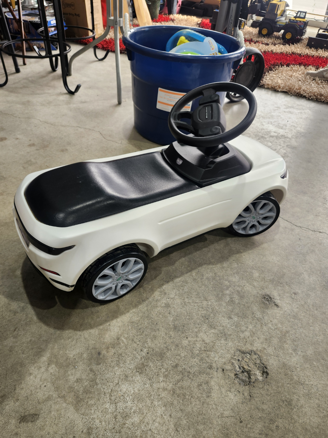 Range Rover Ride-on Toy Car - photo 4