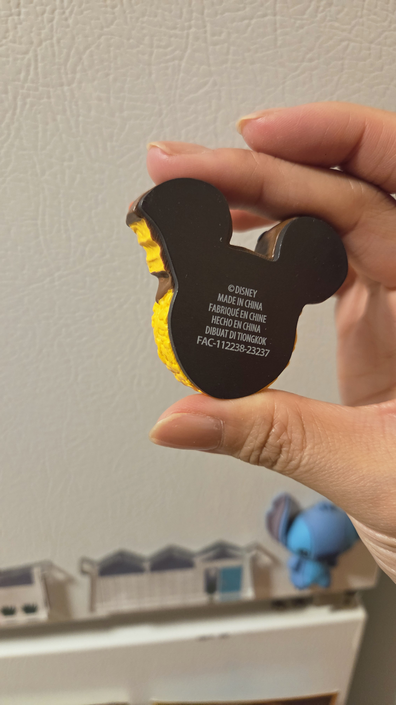 💚 Official Disney Magnet #freecycle - photo 2