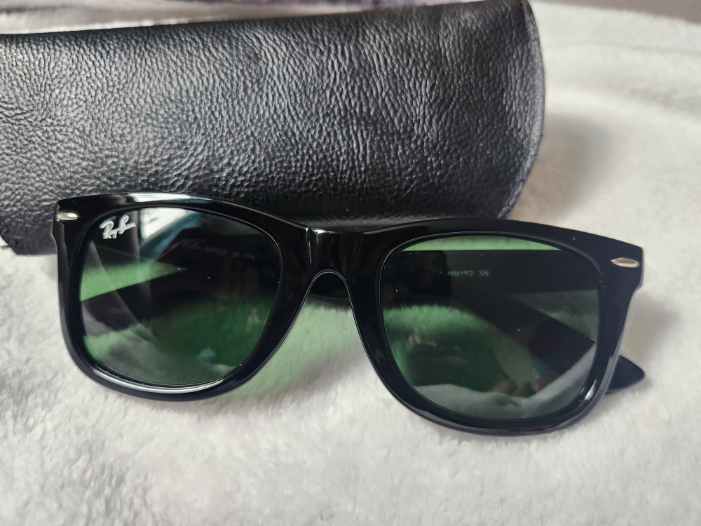Ray-Ban Sunglasses with Case - photo 2