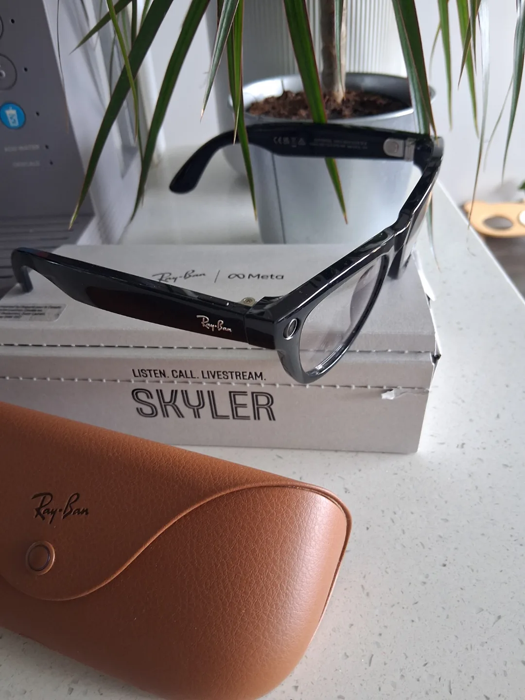 Ray-Ban Meta Skyler Smart Glasses W/Receipt +Free NY painting image indicator(10)