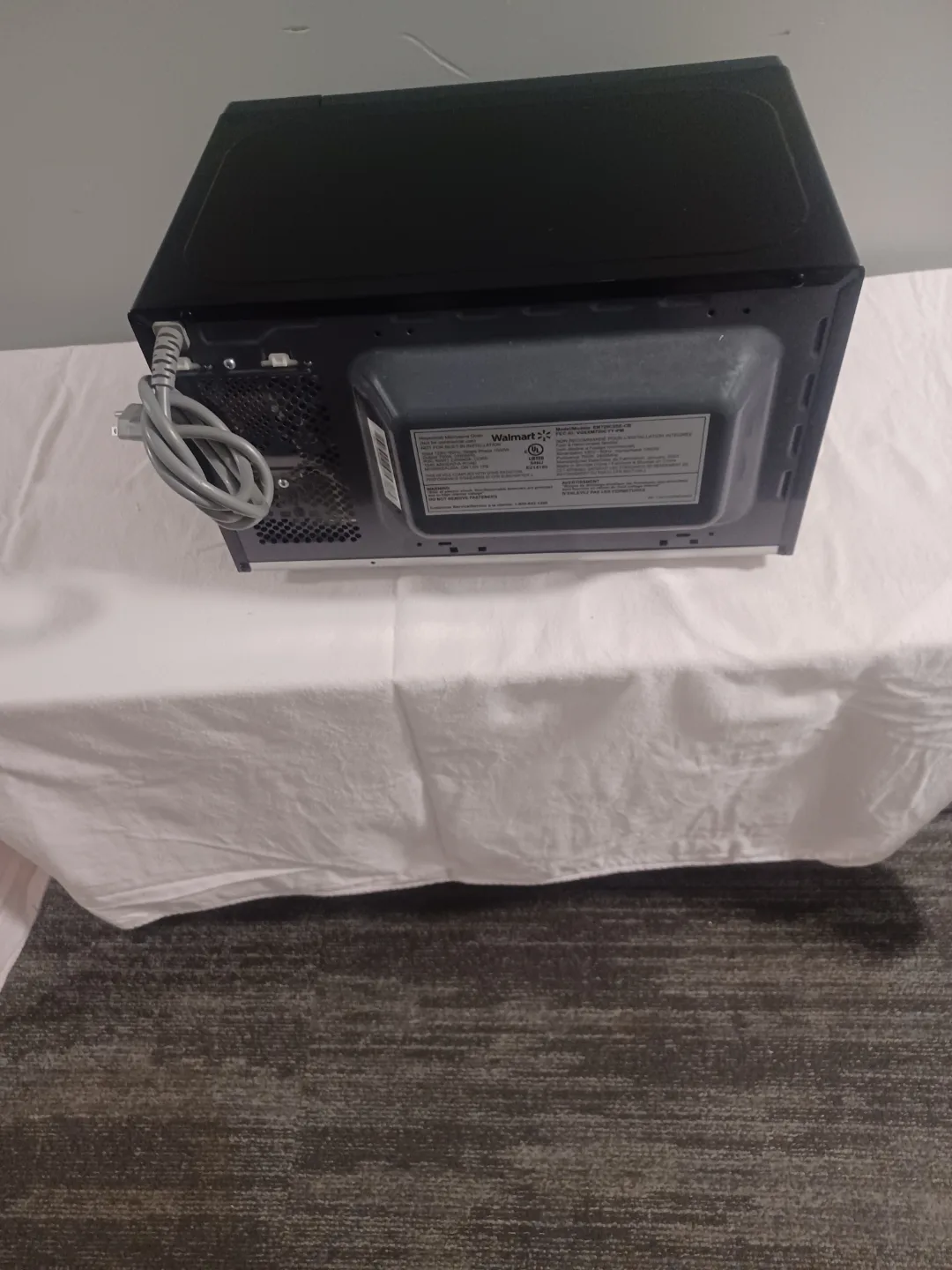 Hamilton Beach 0.7 Cu. Ft. Black Microwave image indicator(2)