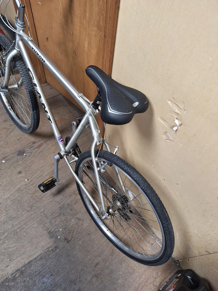 Giant Yukon Mountain Bike image indicator(4)