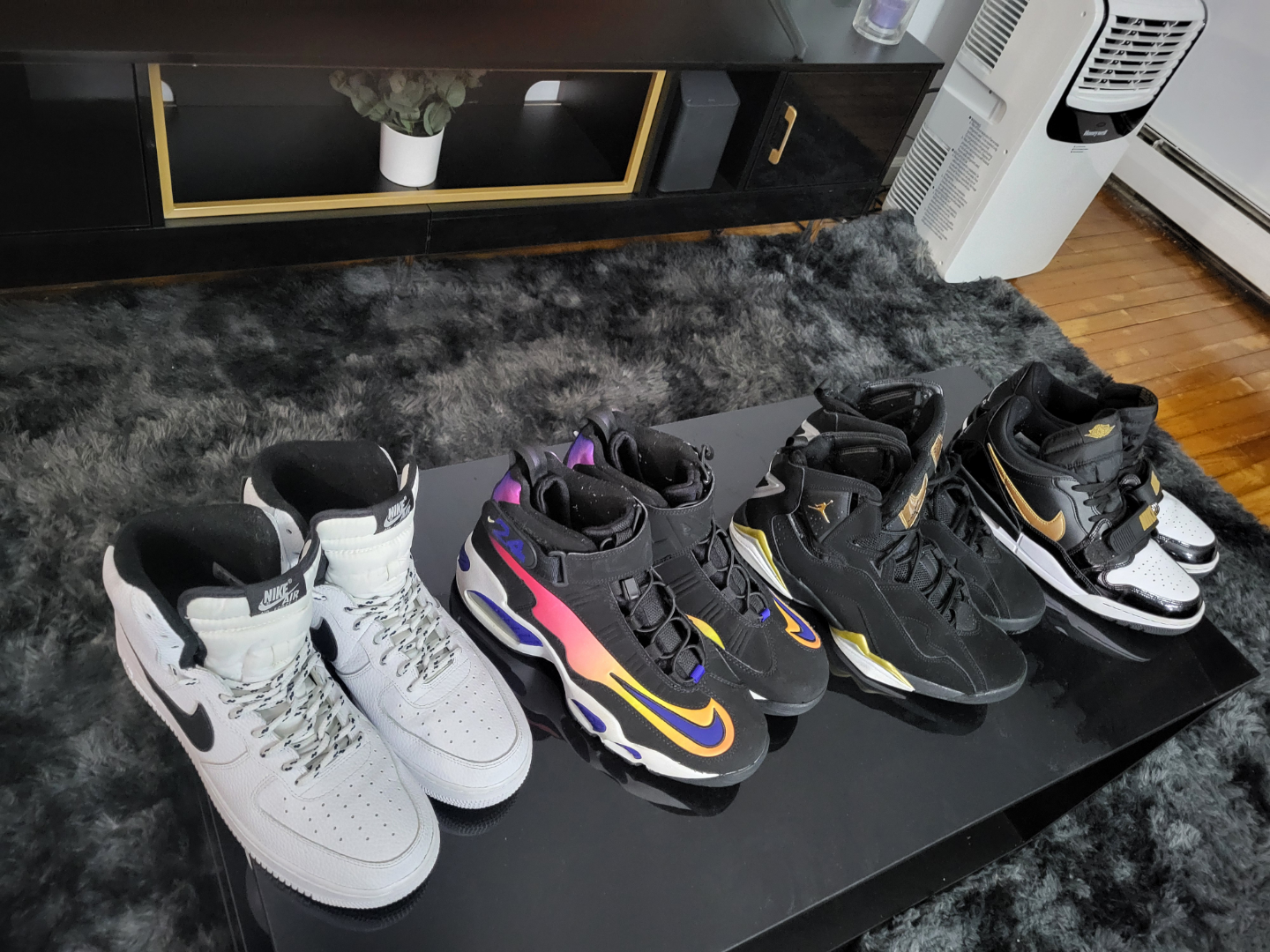 Nike and Jordan Brand Sneakers - Lot of 9 - photo 2