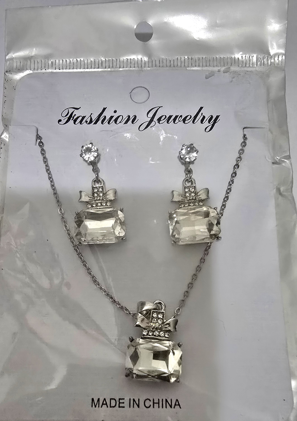Shiny Silver Necklace and Earring Set