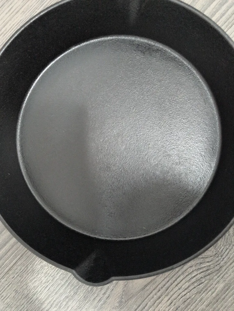 Lagostina Cast Iron Skillet - 12 inch Oval image indicator(2)