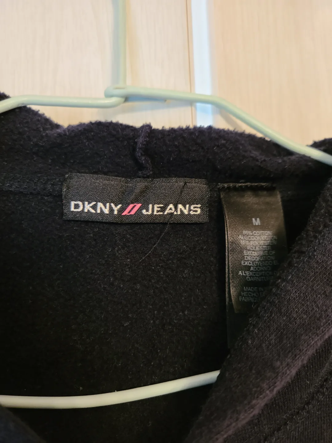 DKNY Sleeveless Hood -  Size M image indicator(2)
