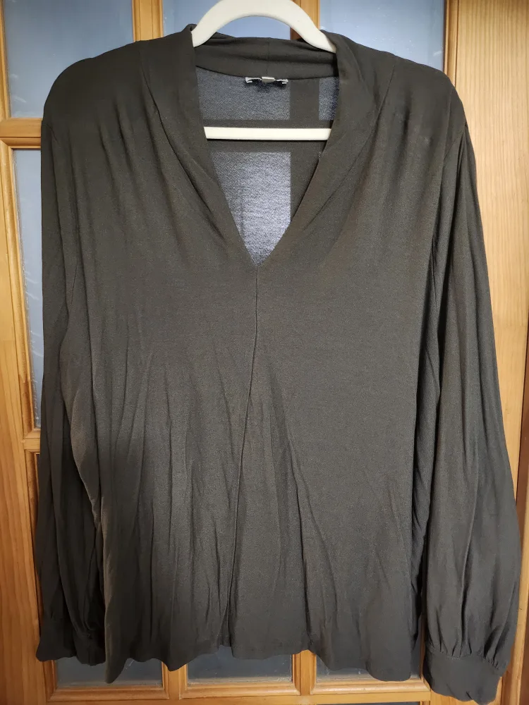 Reitmans olive green long sleeve blouse, size 2X thumbnail