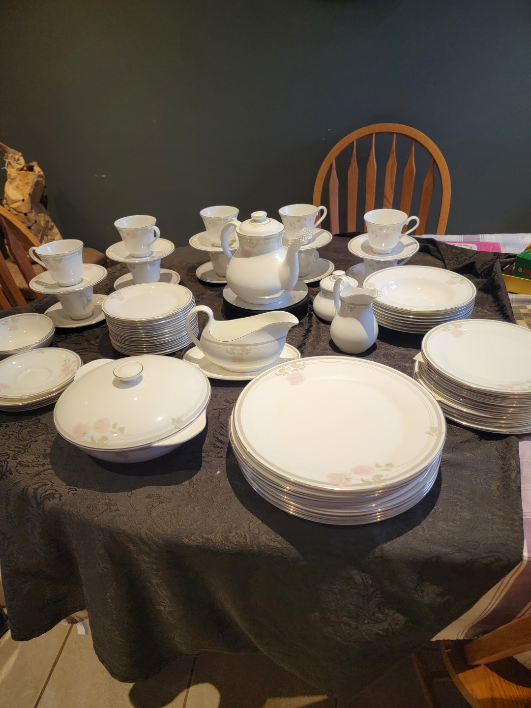 Vintage 1985 Royal Doulton Twilight Rose dinnerware set