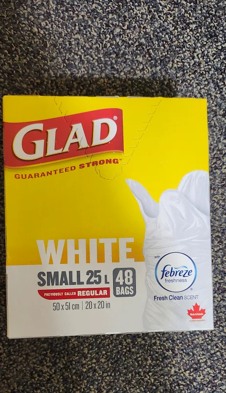 Glad White Small 25L Garbage Bags with Febreze thumbnail