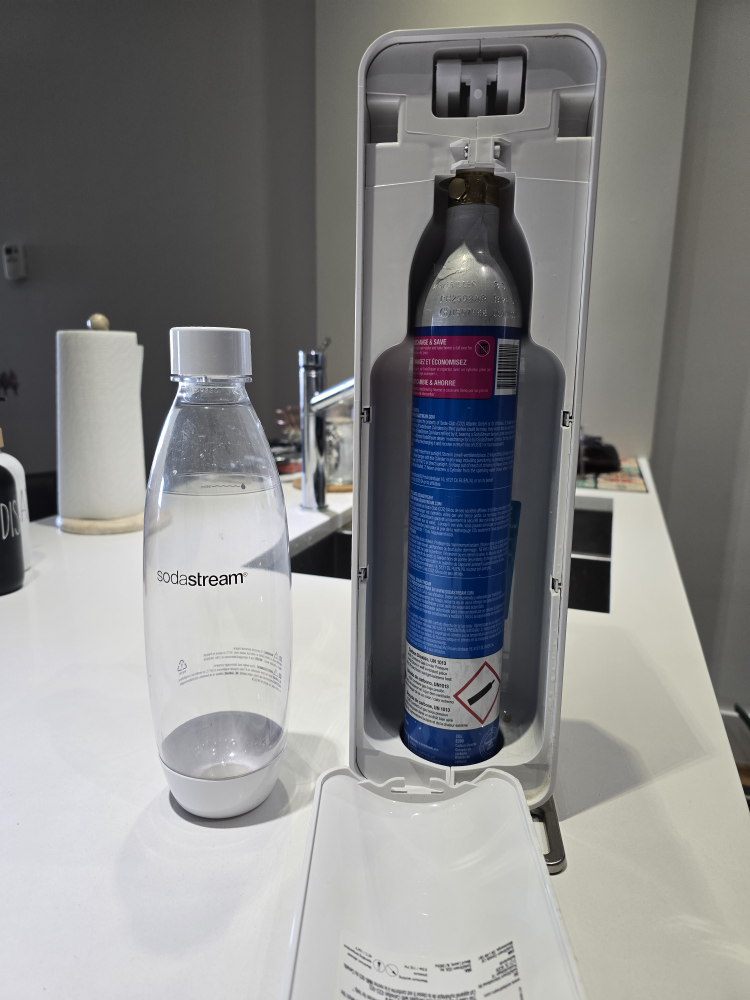 sparkling water maker - photo 3