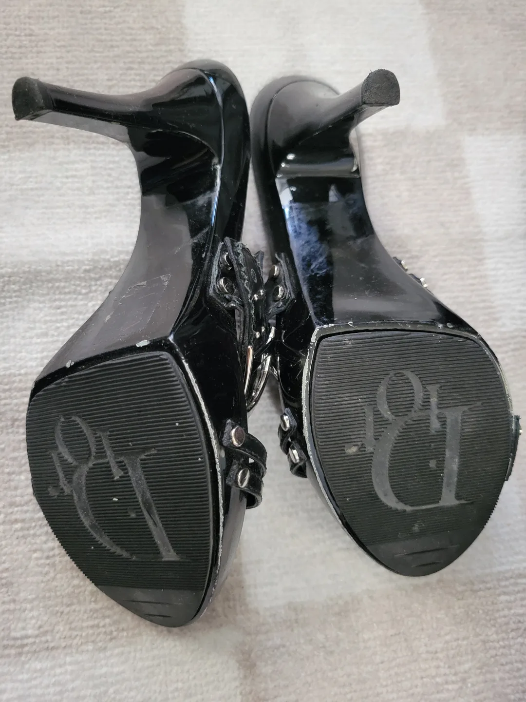 Dior Black Patent Leather Heels image indicator(4)