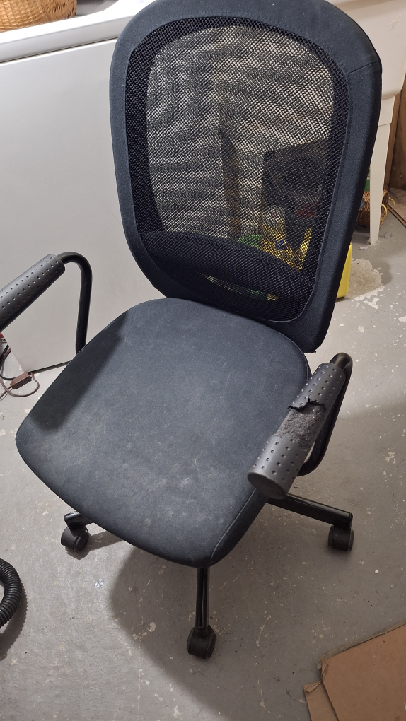 ikea flintan Used Office Chair - Mesh Back - photo 5