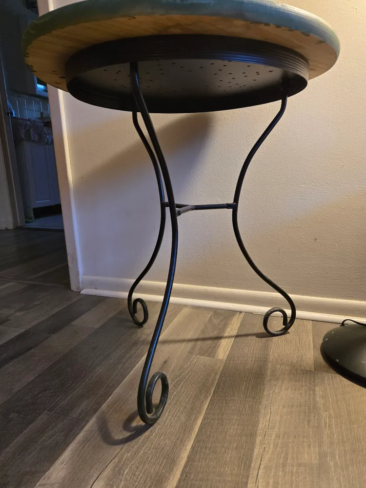 Metal Rolling Garment Rack image indicator(2)