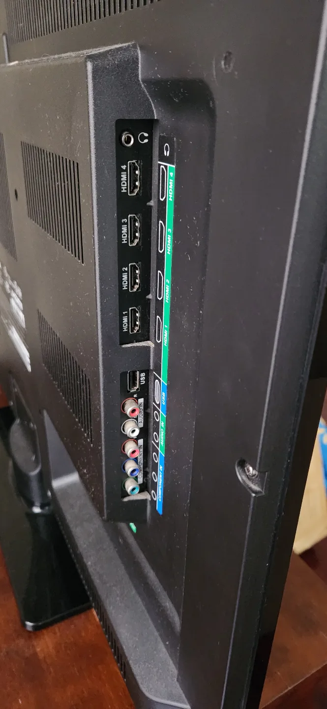 Insignia 32" LCD TV image indicator(2)