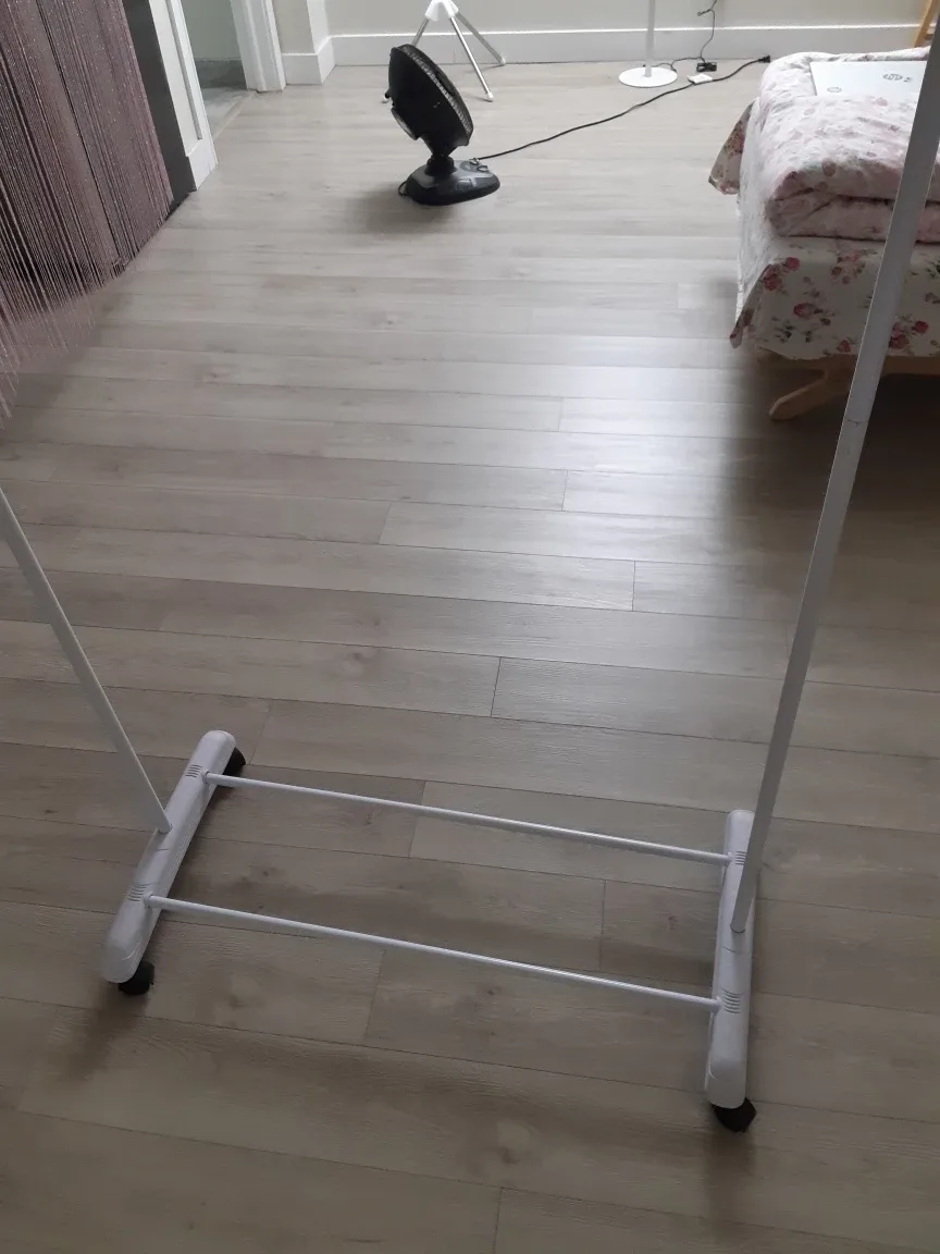 White Collapsible Clothing Rack image indicator(2)