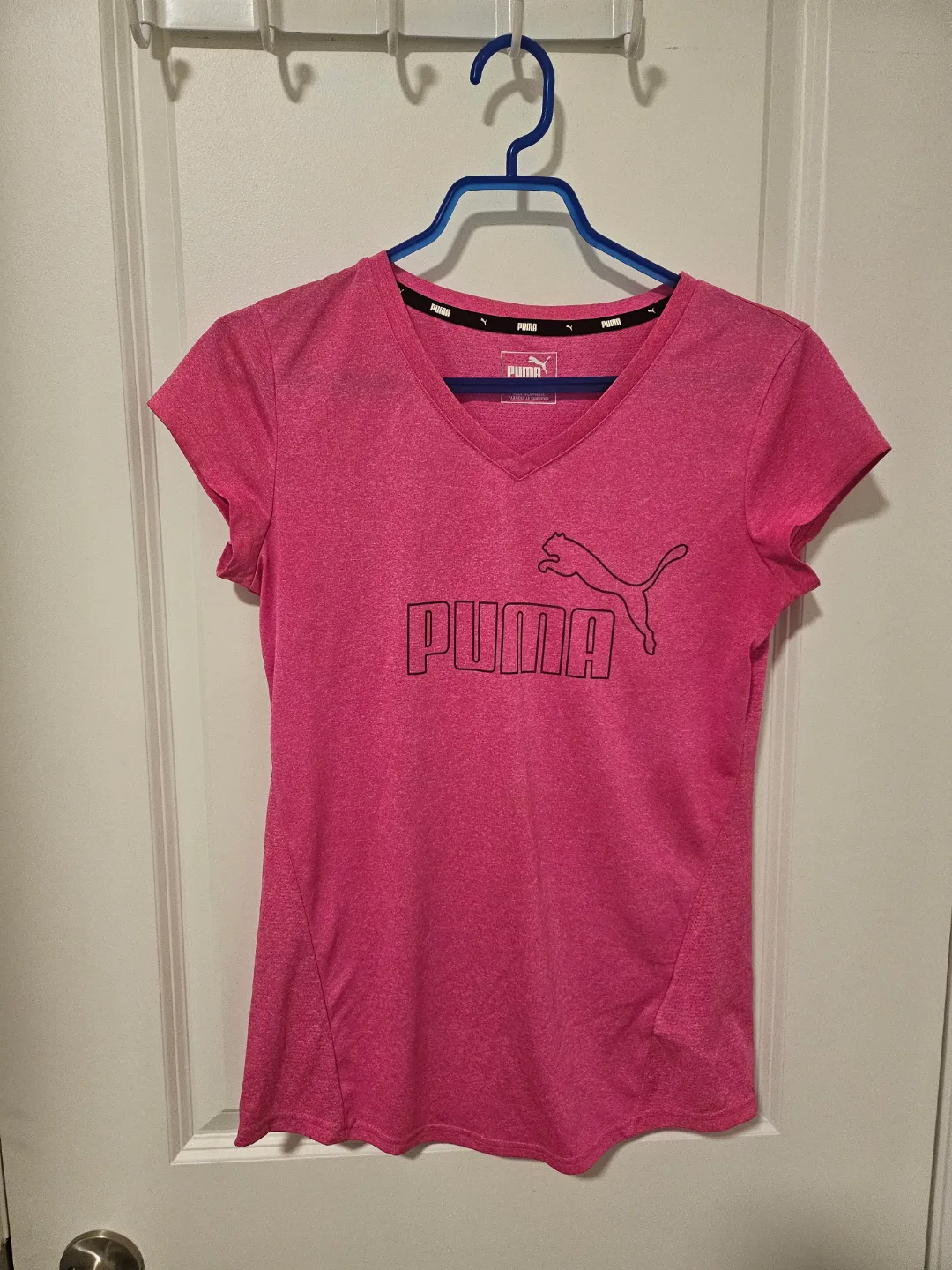 Pink Puma V-Neck T-Shirt - Size Small thumbnail