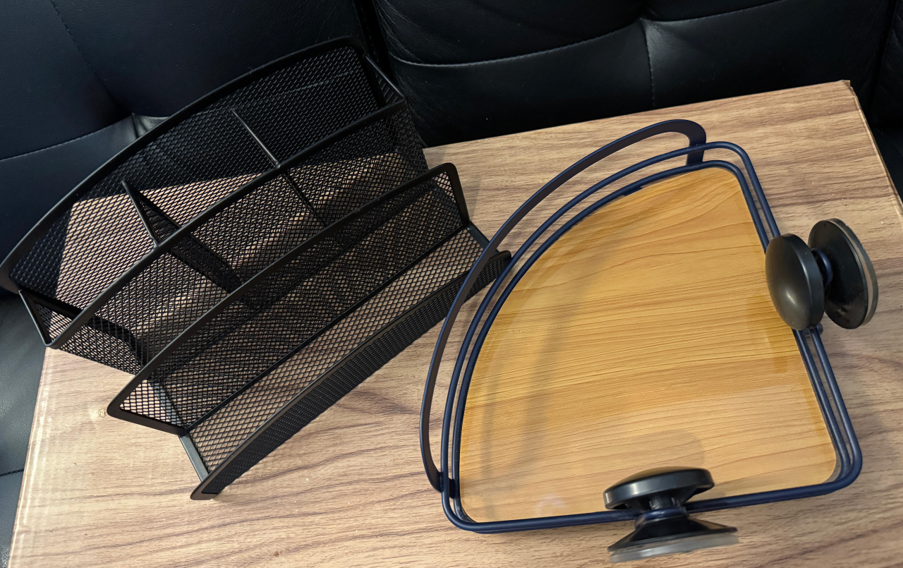 Corner Shelf + Desk Organiser