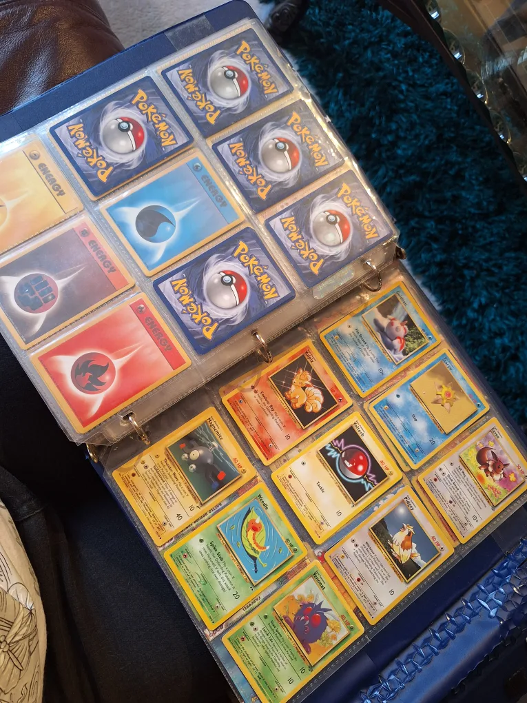 Pokemon Card Collection Binder image indicator(6)