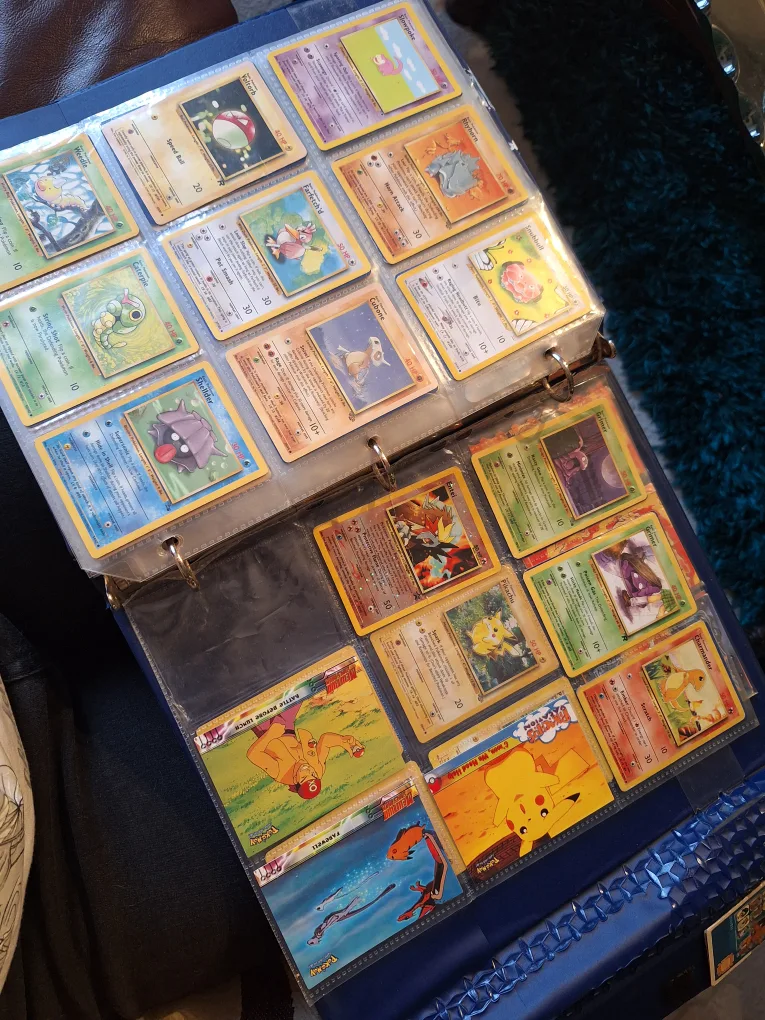 Pokemon Card Collection Binder image indicator(7)