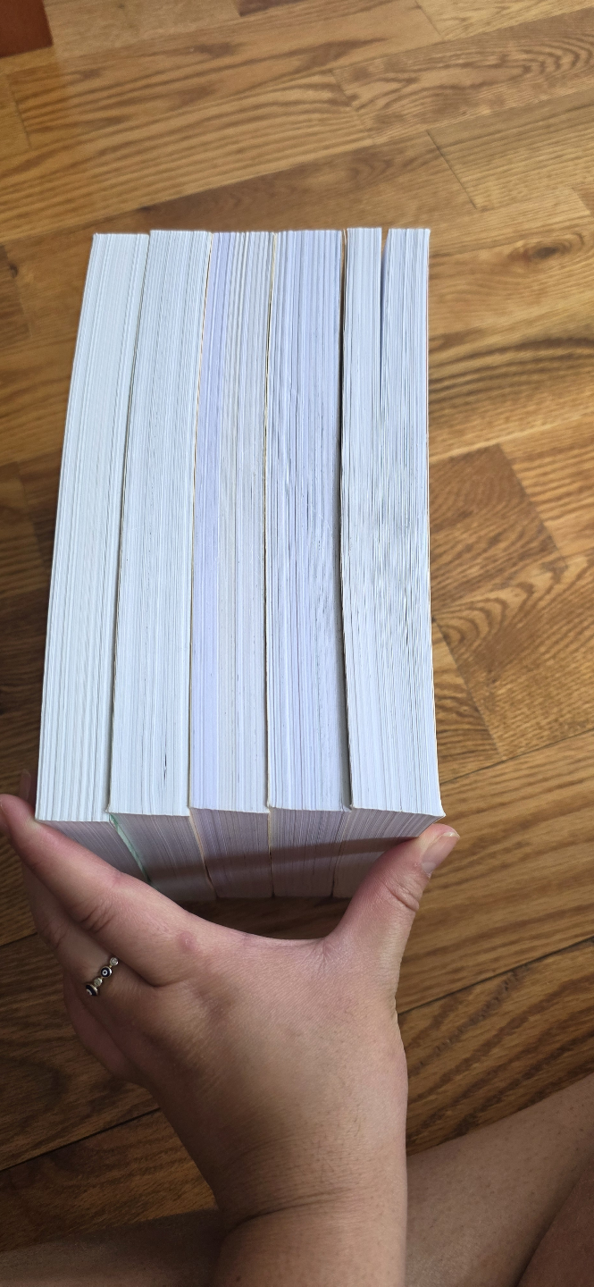 Heartstopper Graphic Novel Complete Collection - Volumes 1-5 - photo 4