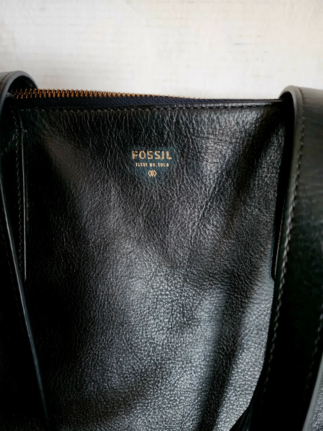 Fossil Leather Tote Bag image indicator(2)