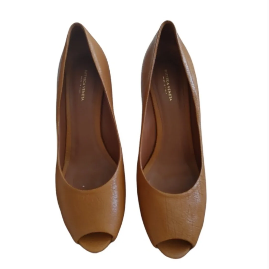 Bottega Veneta Leather Peep-Toe Heels image indicator(6)