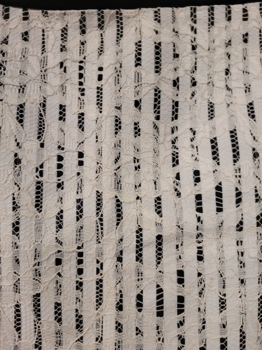 Colori Black and White Lace Skirt and Top Set image indicator(2)