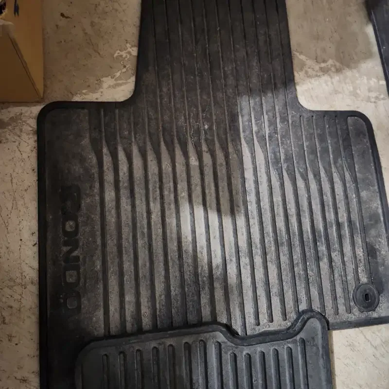 Kia Rondo rubber all weather Floor Mats 2014 to 2017 image indicator(2)