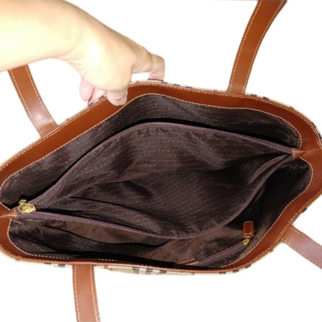 Burberry London Tote Bag - Pre-Owned image indicator(4)