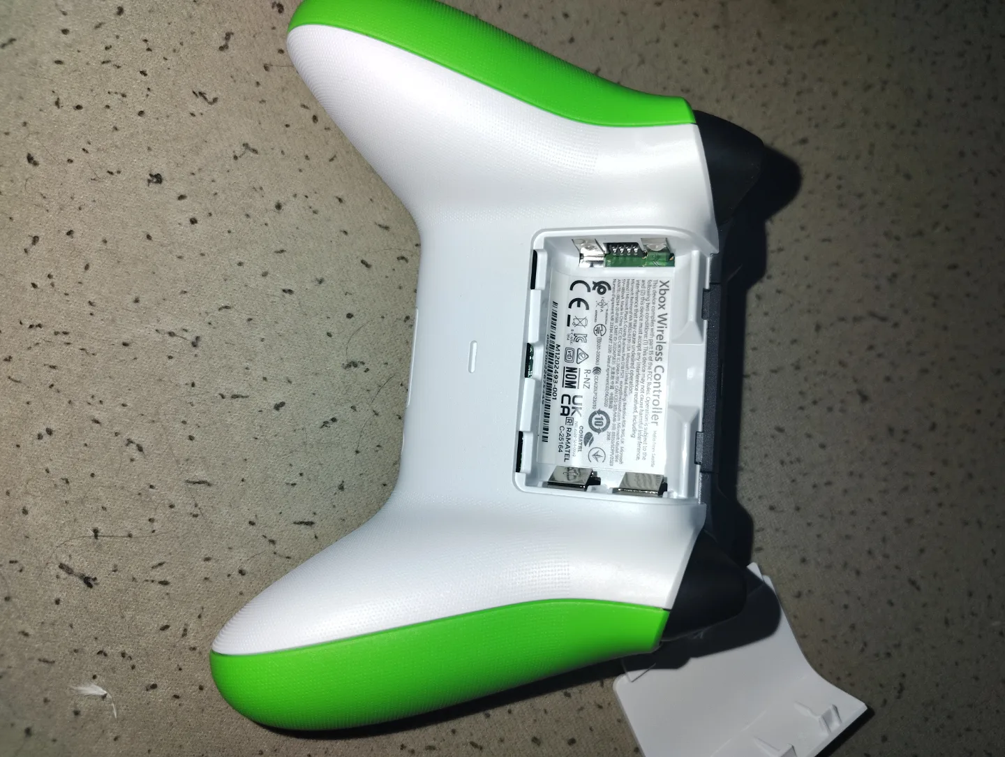 Xbox Wireless Controller - Green image indicator(3)